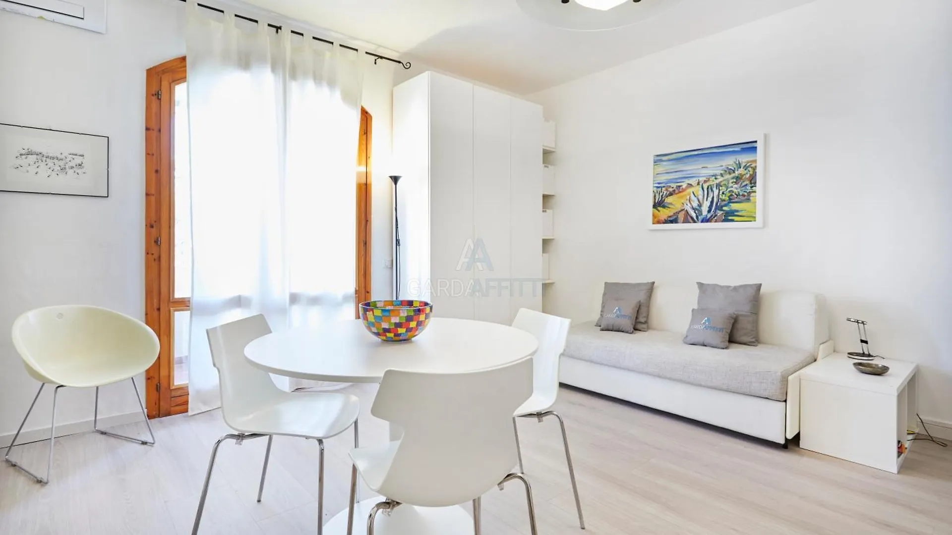 Tokyo Apartment - Comfort Moderno A Due Passi Dalle Attrazioni Del Garda Peschiera del Garda Italy