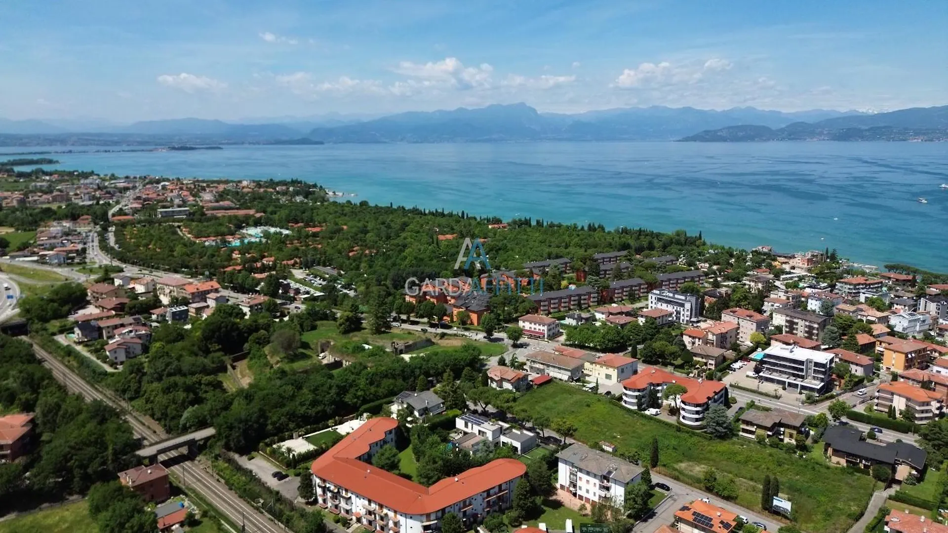 Tokyo Apartment - Comfort Moderno A Due Passi Dalle Attrazioni Del Garda Peschiera del Garda 0*,  Włochy