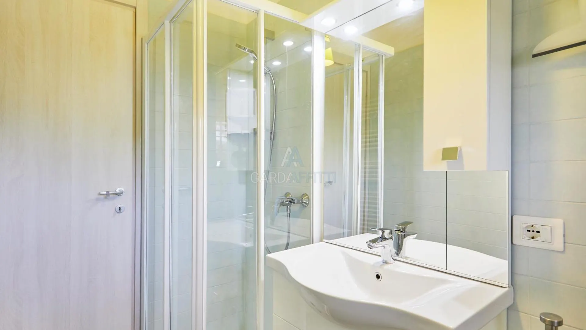 Tokyo Apartment - Comfort Moderno A Due Passi Dalle Attrazioni Del Garda Peschiera del Garda